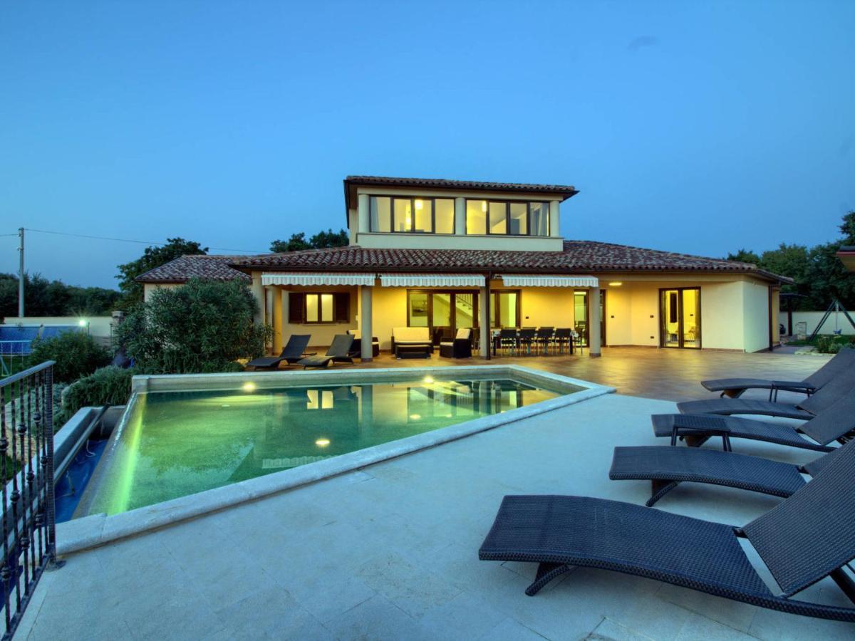 Holiday Home Andrea - Pul463 By Interhome Шишан Екстер'єр фото